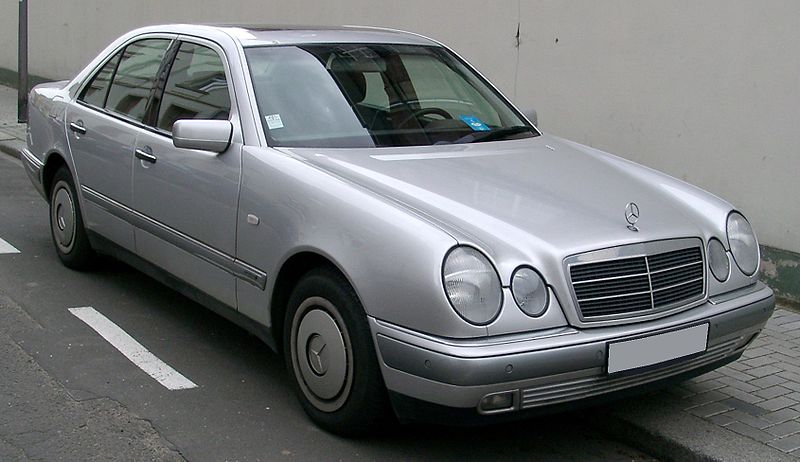 Mercedes-Benz E-Class Specifications 800px-62