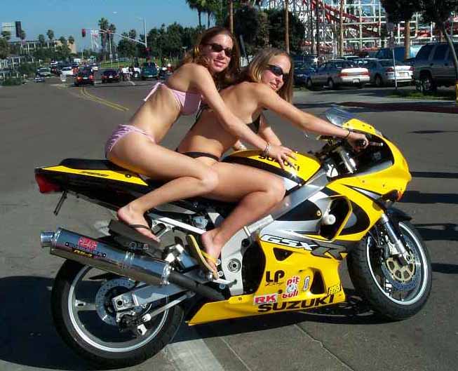 BABES AND BIKES!!! Chick_11