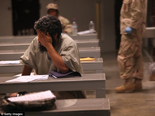 Oggi ai prigionieri a Guantanamo Tra poco agli americani:   Image277