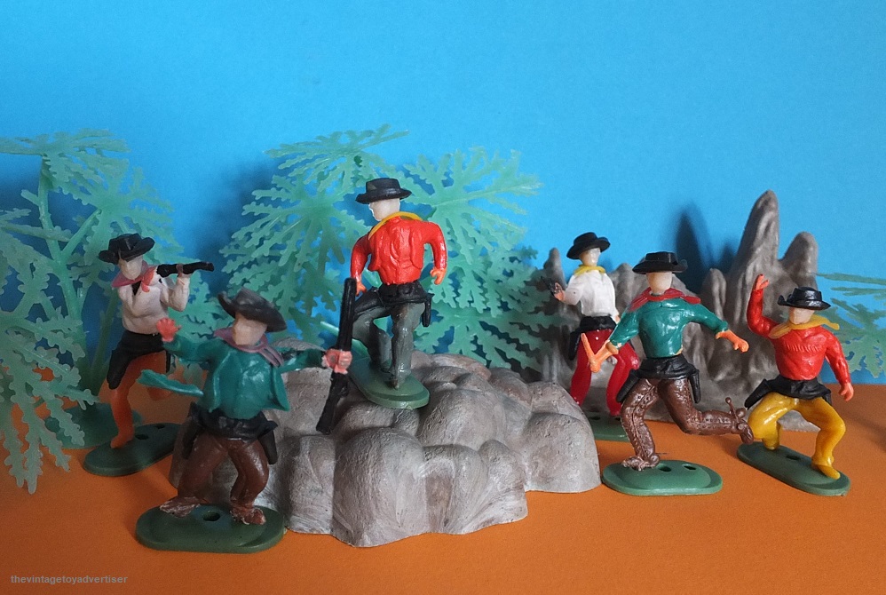 Toy soldiers, cowboys, indians, space men etc - Page 3 Wild_w10