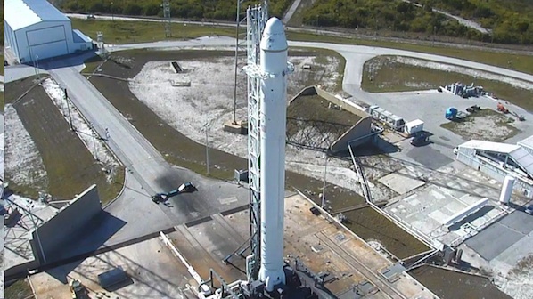 Falcon 9(Dragon1)lancemant le 08-12-2010 Spacex13