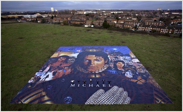 Nouveau record mondial pour la promotion de l'album Michael Affich10
