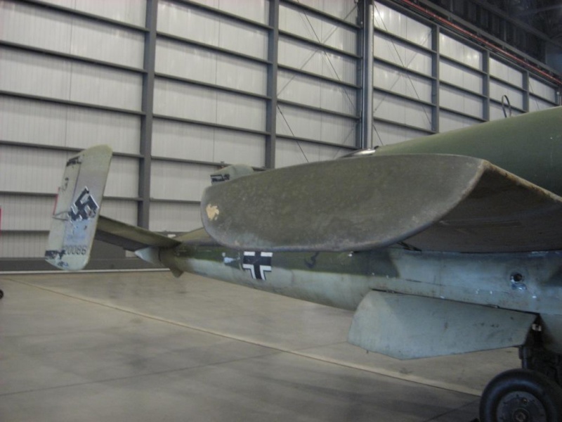 Heinkel He 162A-1 bois ... et métal Ottawa28