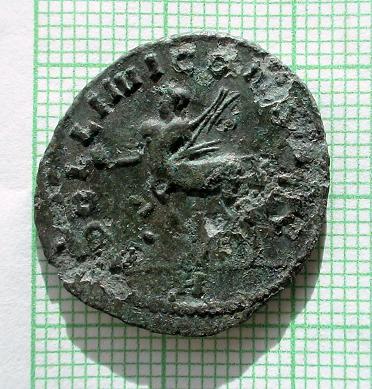 Les monnaies de Gallien à identifier   - Page 2 Dsc04027