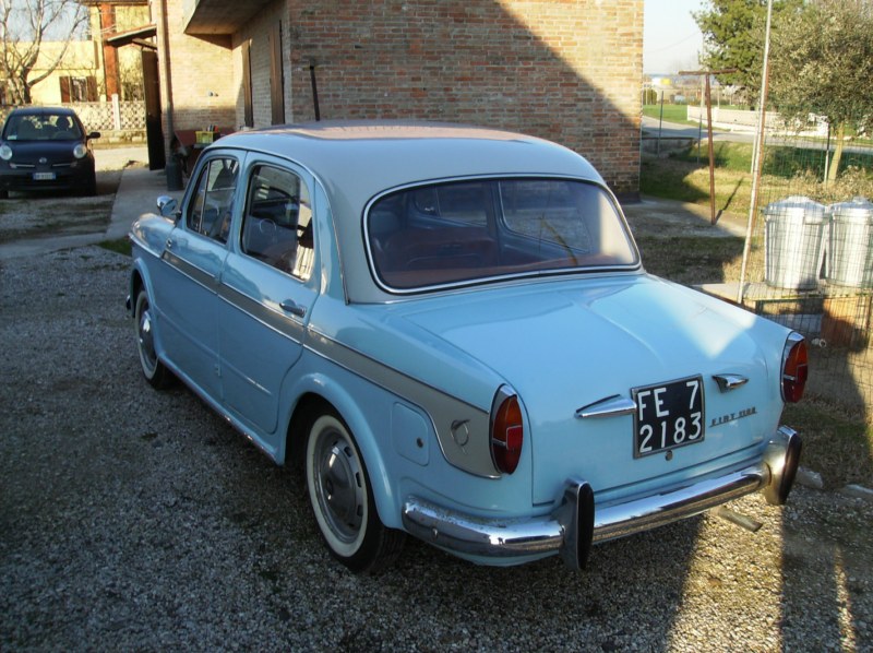 Vendesi Fiat 1100-103 H Lusso del 1960 - Ferrara 111