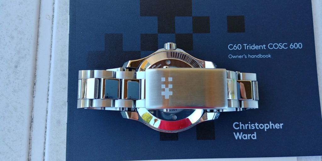 ward - La montre de plongée Christopher Ward C60 Trident COSC 600 mouvement SH21 20180823