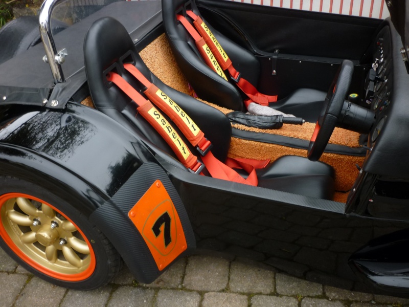 sièges baquets sports vinyls à vendre pour Westie Widebody P1010217