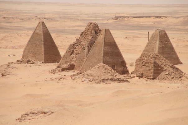  الاهرامات والطبيعة في السودان  8526_110