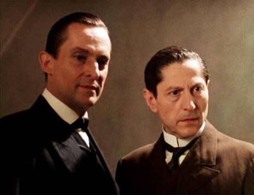 QUIZ (part 2) : Elémentaire mon cher Watson... - Page 16 Lestra10