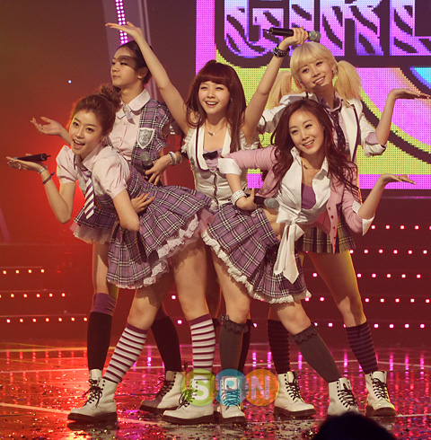 [FOTOS] LIVE TWINKLE TWINKLE Pp110310