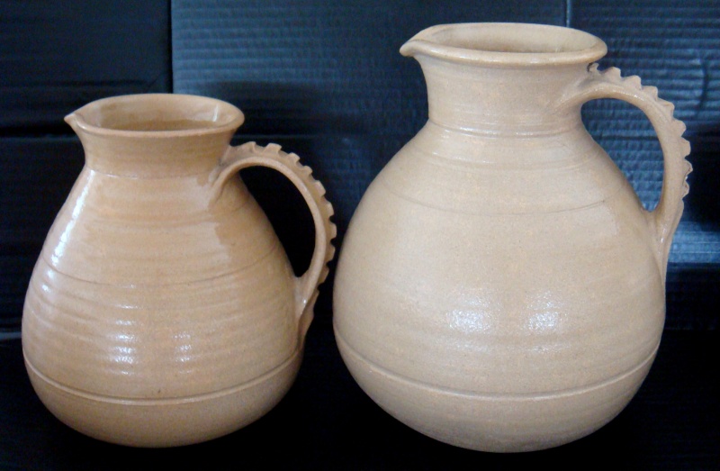 Two stunning large stonewear jugs by Paul Laird Dsc04928