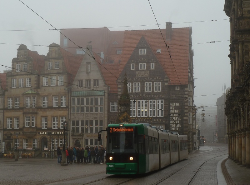 Hansestadt Bremen: Wegmann mit den ersten modernen Niederflurbahnen der Welt und Co. P1220324