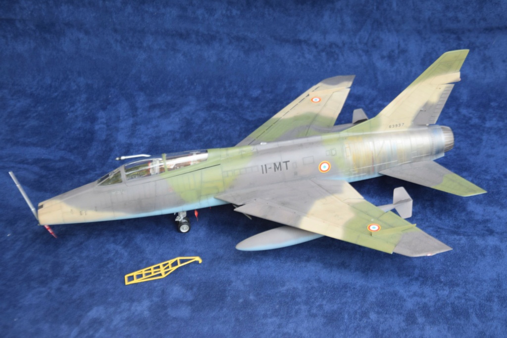 (KALEIDOSCOPE) North American F-100 SUPER SABRE (Toute version, tout pays, toute échelle) Dsc_0609