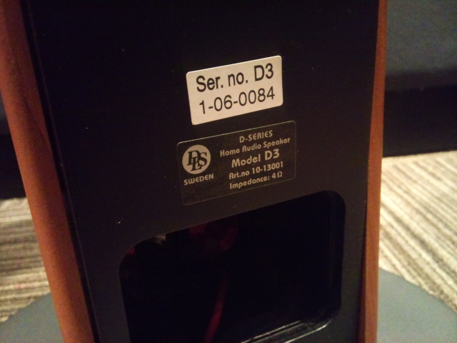 DLS - D3 Floorstand Speaker. ( Display Unit ) Dsc_0520