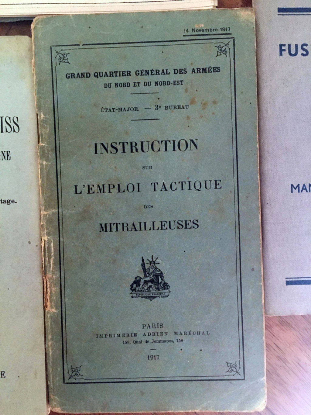 (M) Lot de livrets d'époque que les mitrailleuses  A CLOTURER 5186