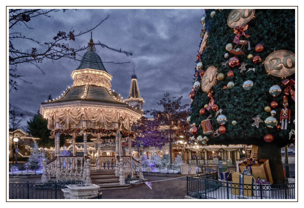 Photos de Disneyland Paris en HDR (High Dynamic Range) ! - Page 31 Dsc06111