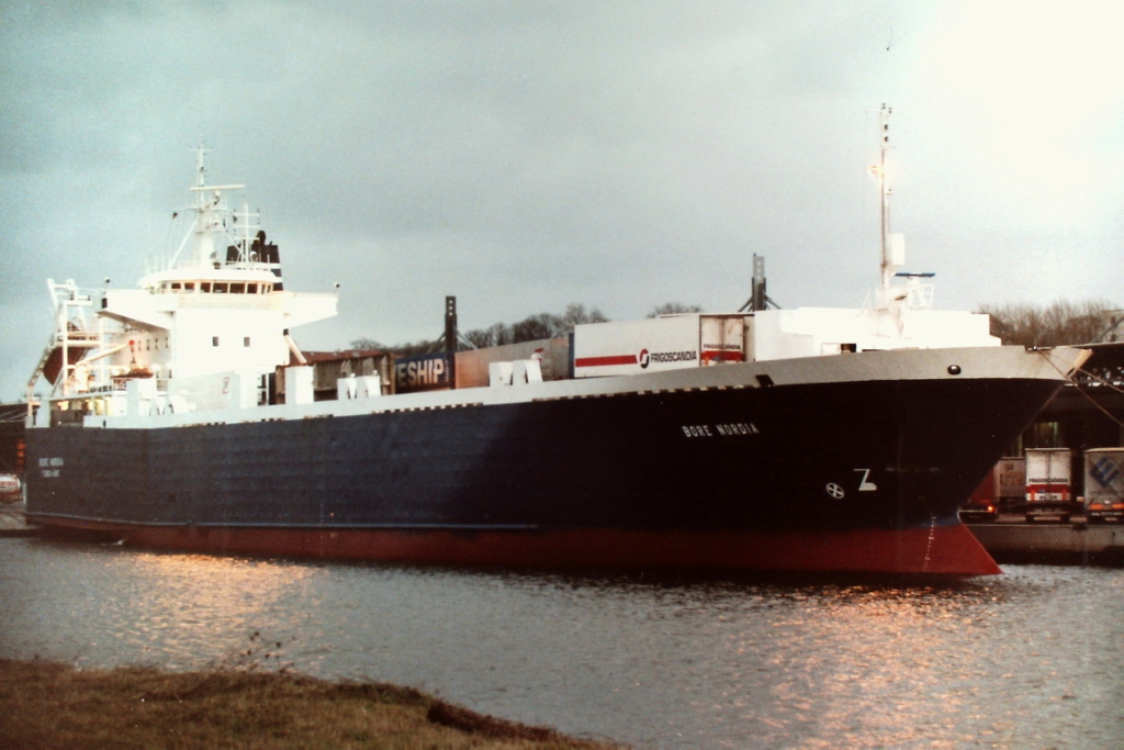 Photos de navires Luxembourgeois Armateur enre Belgique B 1 Bore_n10