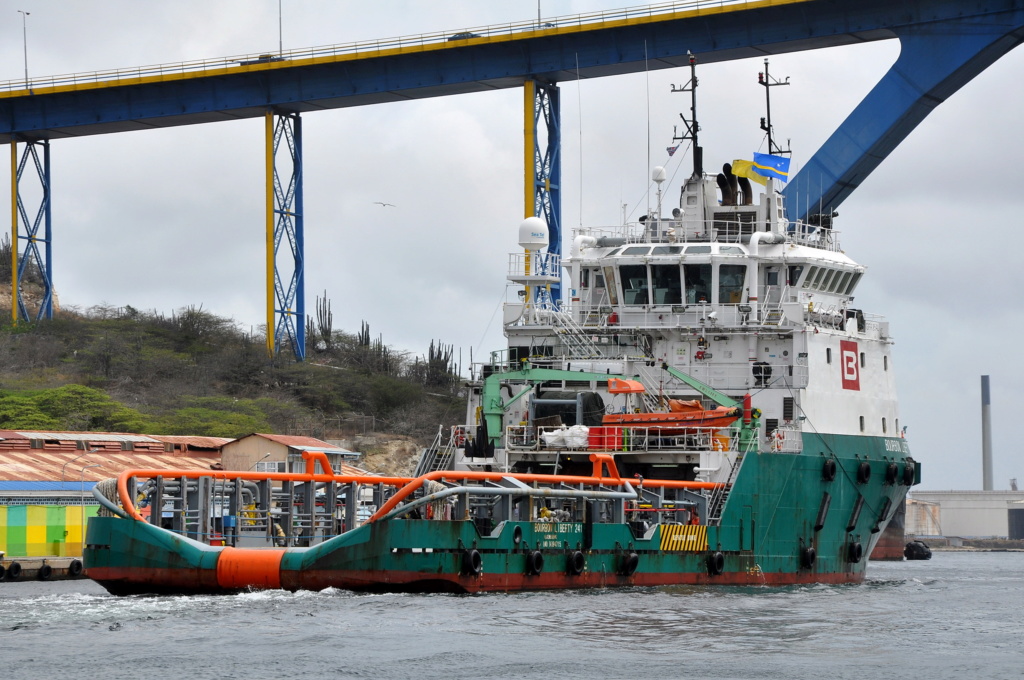  Photos de navires Luxembourgeois Armateur enre Belgique B 1 Bourbo32