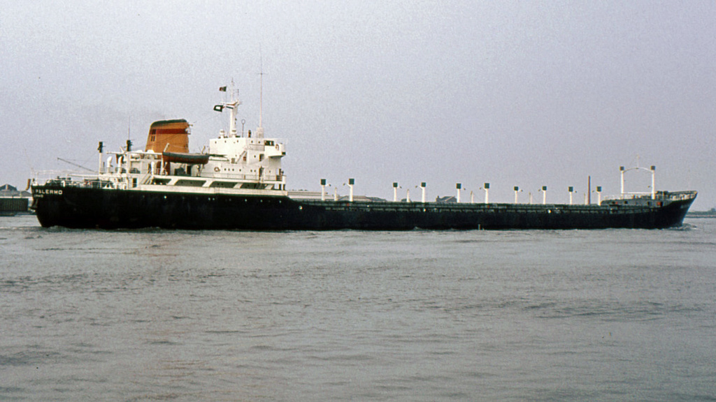Photos Navires du monde construit entre 1950-1960 (3) Golfo_10