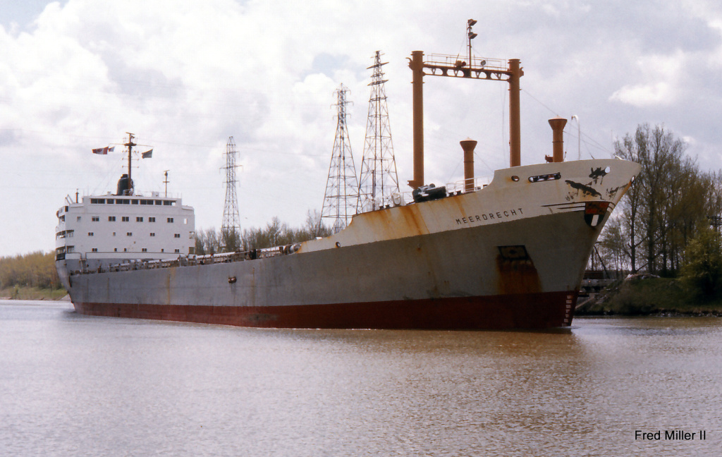 Photos Navires du monde construit entre 1950-1960 (5) Meerde10