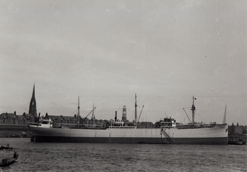 Photos General cargo avant 1940 (Plus 3000gt) 7 Mikola10