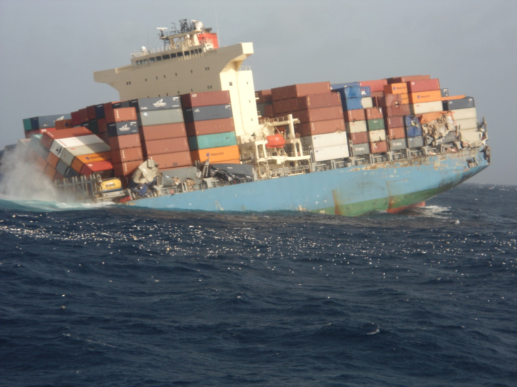 Naufrage du Wakashio : ce désastre écologique dont personne - Page 2 Mol_co13