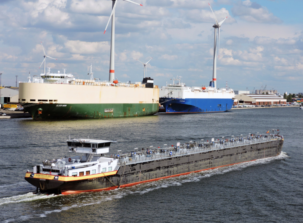 Photos de navires Luxembourgeois Armateur enre Belgique N/S Somtra13