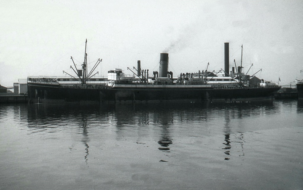 Photos General cargo avant 1940 (Plus 3000gt) 7 Tairoa10