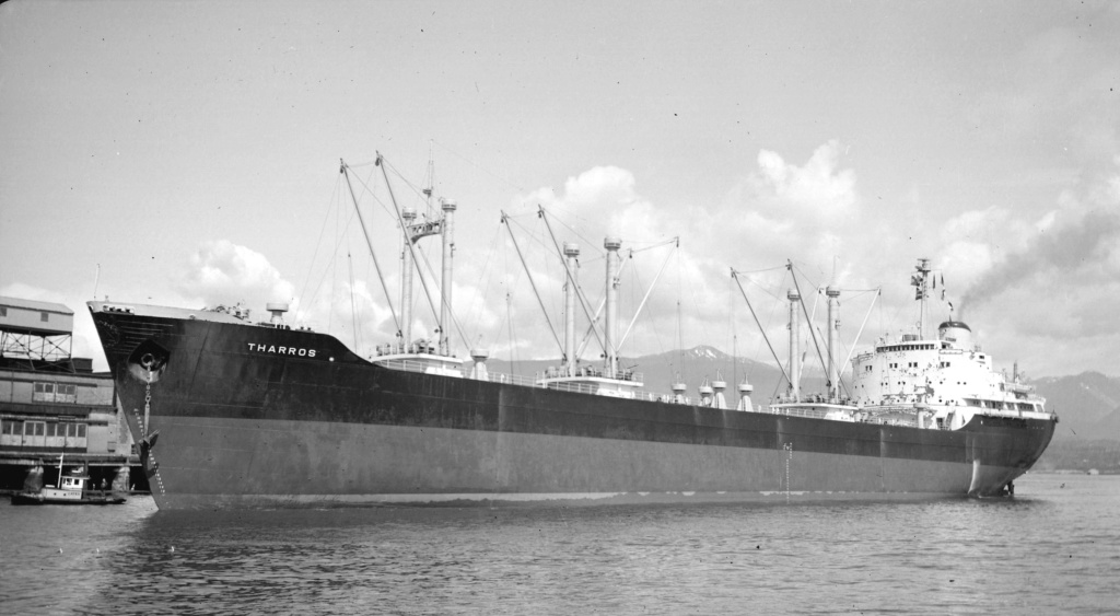 Photos Navires du monde construit entre 1950-1960 (4) Tharro10