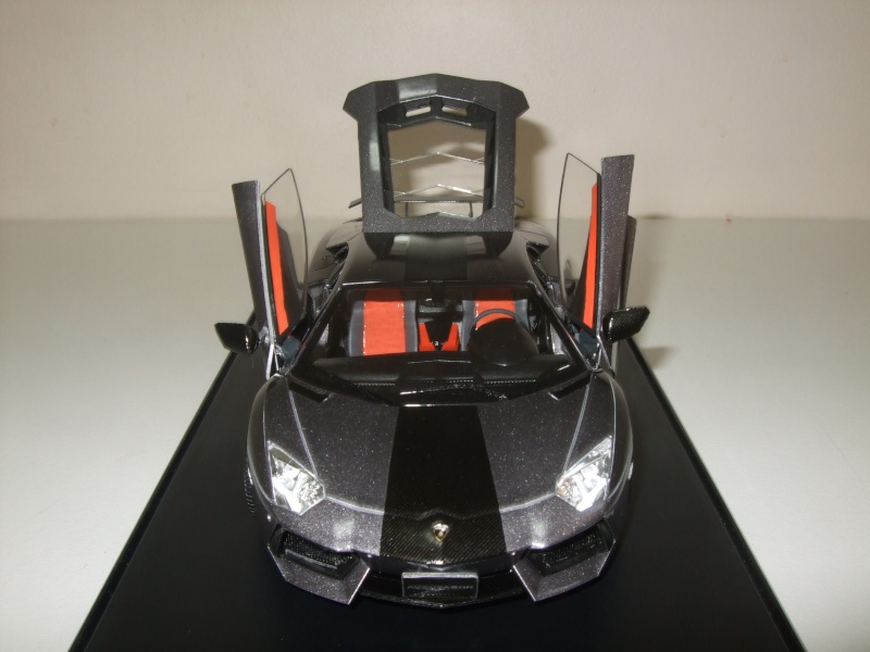 Lamborghini Aventador LP700-4 (Aoshima 1:24) Lambo_28