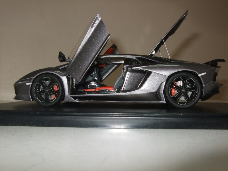 Lamborghini Aventador LP700-4 (Aoshima 1:24) Lambo_33