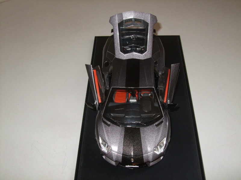 Lamborghini Aventador LP700-4 (Aoshima 1:24) Lambo_38