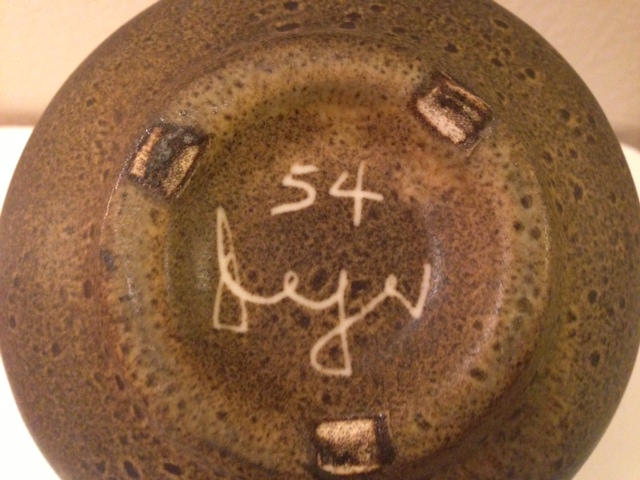 mid century vase signed - Mike (Maigons) Daga, USA  Signat10