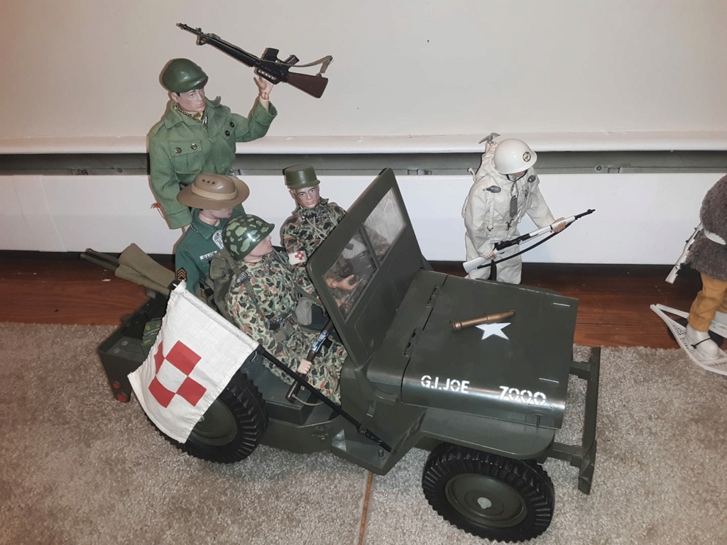 Why are military Jeeps so popular among the vam, Joe and 1/6 scale enthusiasts? 40034712