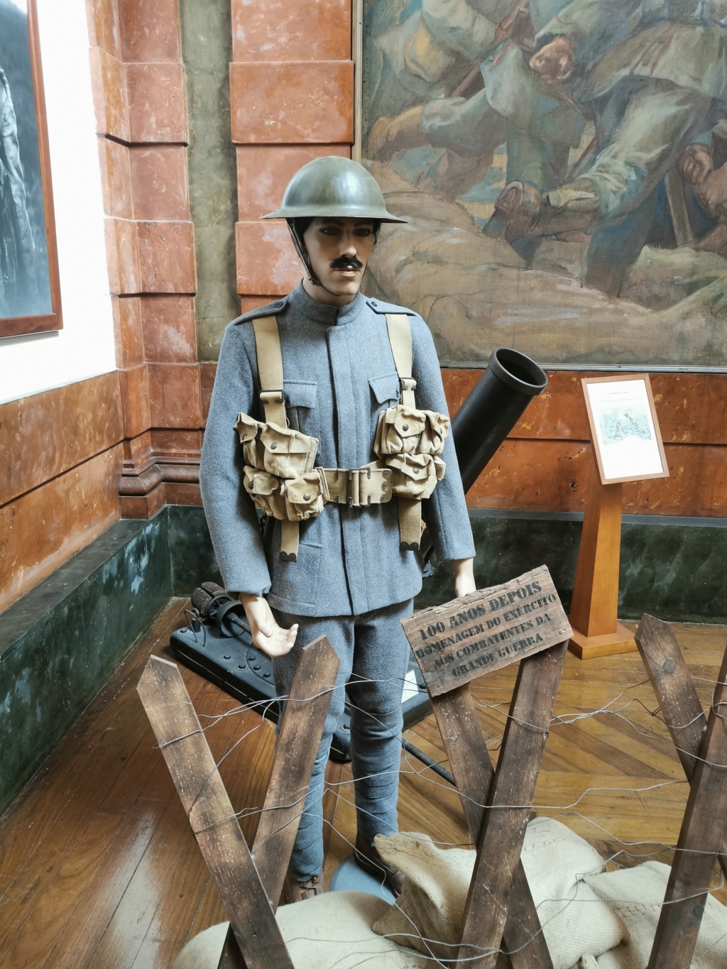 Le soldat portugais 1917-1918 (photos du musée militaire de Lisbonne) Img_2046