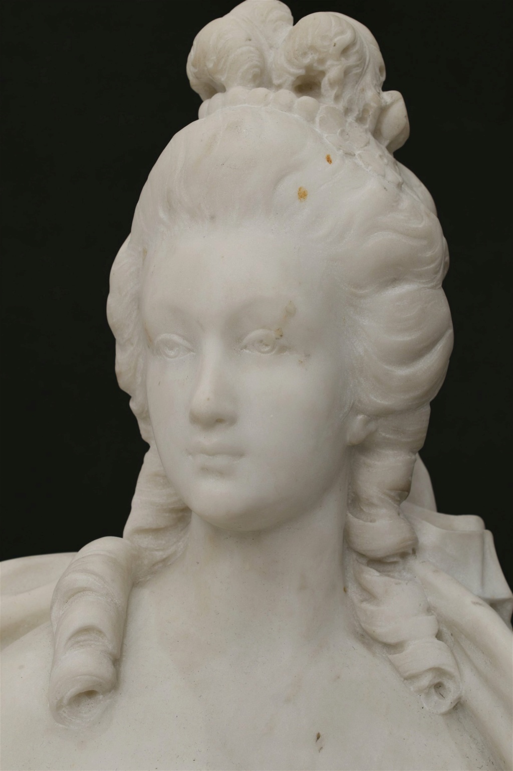 Collection bustes de Marie Antoinette - Page 13 16019911