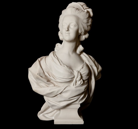 Les bustes de Marie-Antoinette par Boizot - Page 3 Zfer15