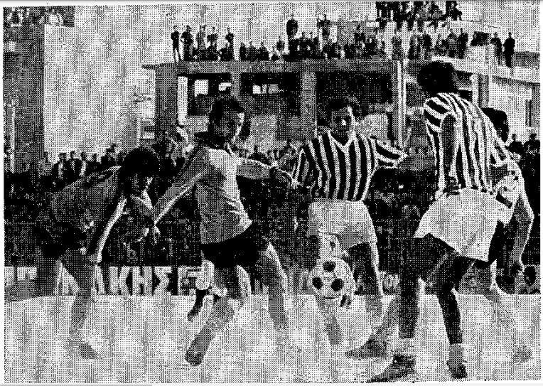 45 χρόνια πριν, στο "ξερό" γήπεδό μας: Ένας συναρπαστικός αγώνας, δίχως νικητή (0-0) Yo_aaa10