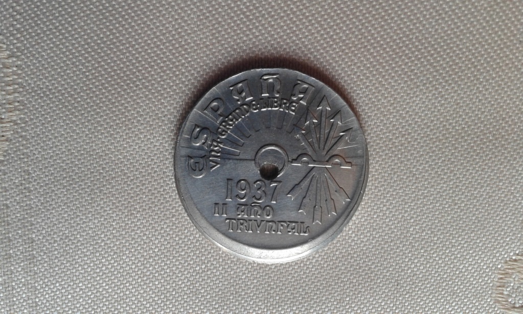 25 CÉNTIMOS DE 1937 DESPLAZADOS Y AGUJERO DEFORME. 20190610
