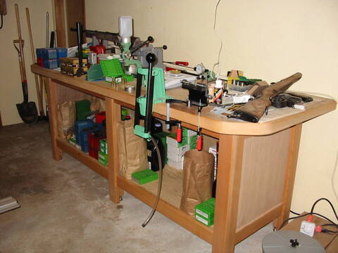 Reloading workbench outlet