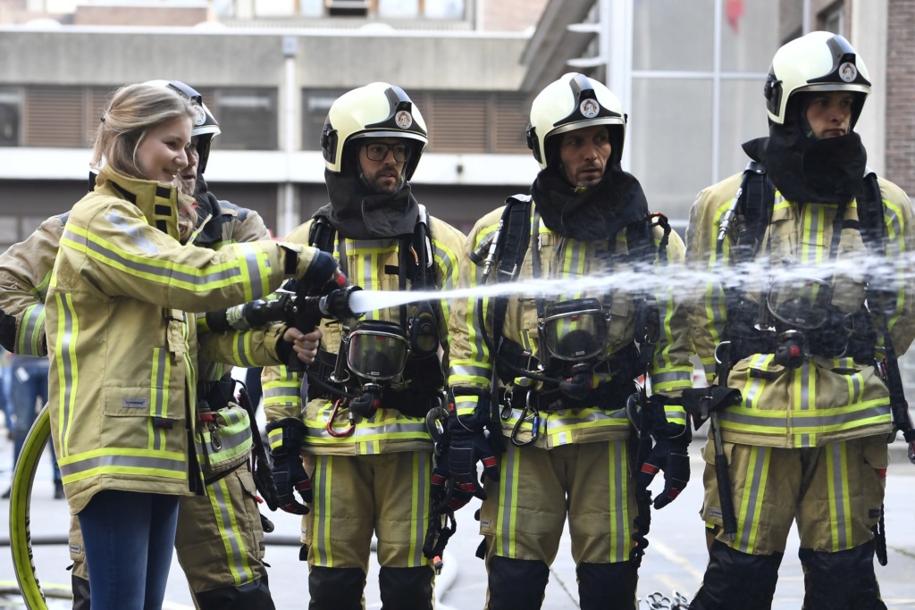 Visite royale au centre de formation des pompiers de Bruxelles (26/04/2019 + photos) 58460910