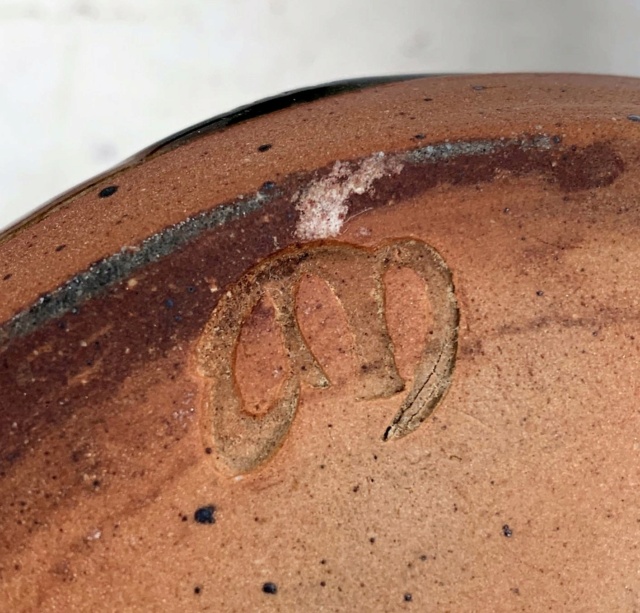 Petit vase signé AN ou CN - identification Pot_co11