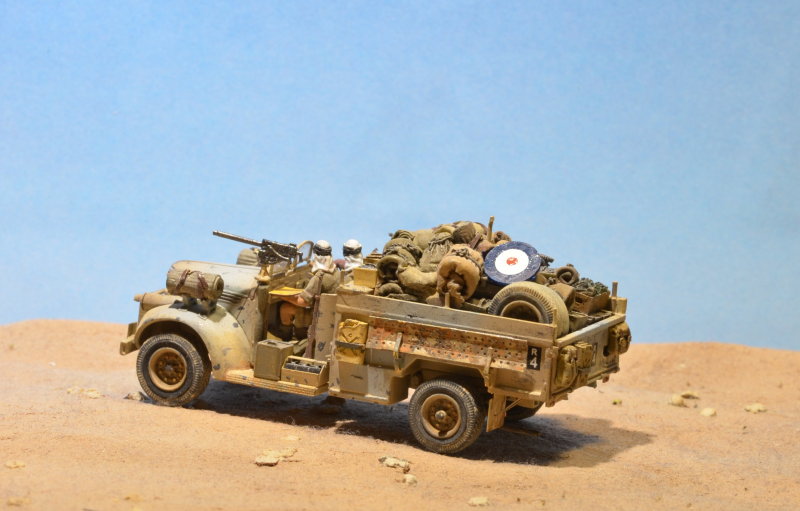 The desert rats : Chevrolet 30 CWT LRDG (Dragon) - Marmon Herrington Mk II MFF (Attack) - Scammell Pioneer SV2S (IBG) - le tout  au 1/72ème Chevro19
