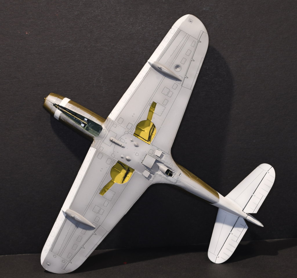 [Arma Hobby] 1/72 - Bell P-39 Airacobra  - Page 2 Croix204