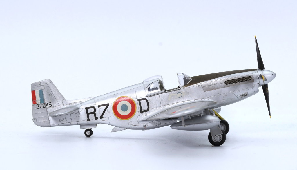 North American F6 C - Maquettes Arma Hobby et Academy - 1/72 F6_c1_22