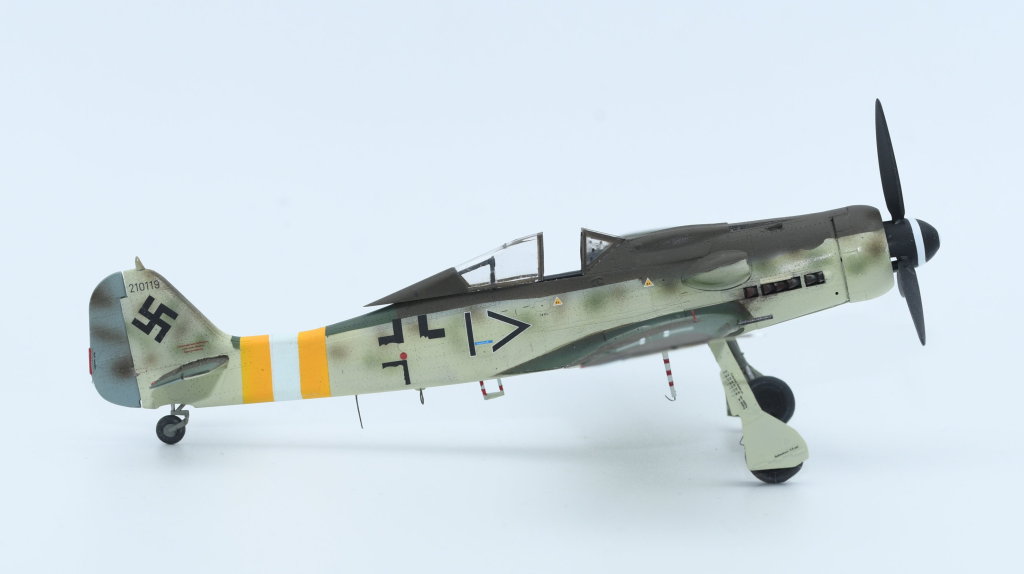 [IBG] 1/72 - Focke-Wulf Fw 190 D-9 early production  (fw190) - Page 2 Fw_19030