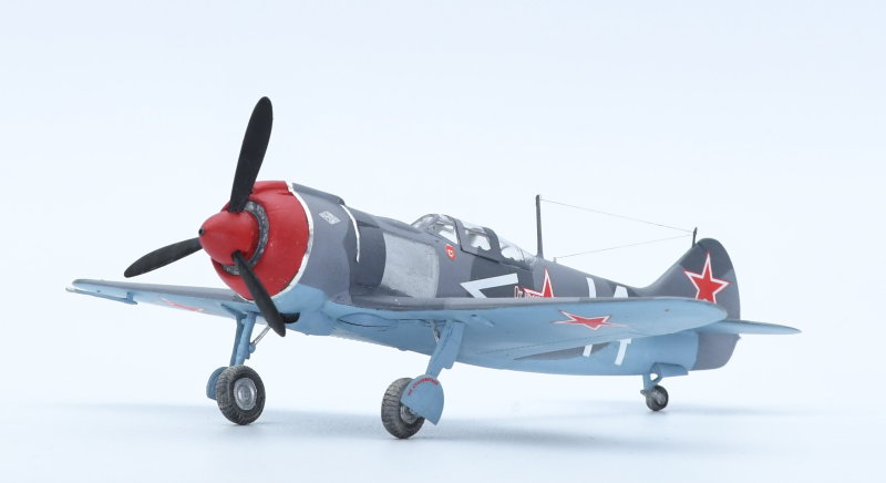 Lavoshkin du La-5 au La-5 FN - Maquettes Kovozavody Prostejov & Clear prop Models La_5fn14