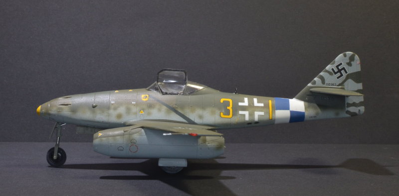 (GB JICEHEM) [Academy] Messerschmitt Me 262A-1a Schwalbe   1/72 Me_26222
