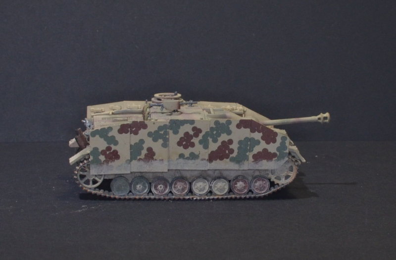 un trio de Stu(G/H) - maquettes Dragon 1/72 Stug_i17