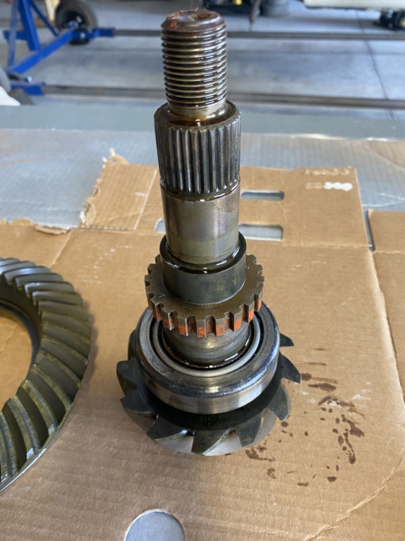 Oem 8.5 GM 3.23 ring and pinion with reluctor  7259b910